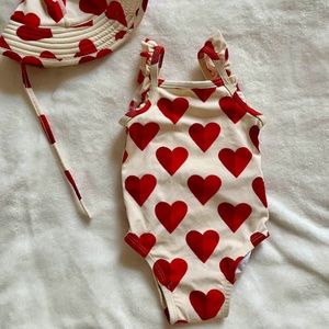 Hanna Andersson Heart Swimsuit with Matching Sun Hat Size 70cm (6-12mo)